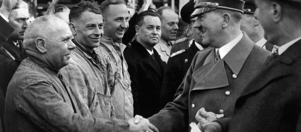 هیتلر در خوابگاه همجنس بازان در ویانا زندگی میکرد - اسپوتنیک افغانستان  