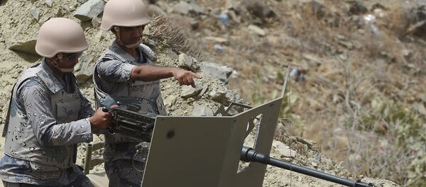 دفع حمله حوثی ها به تاسیسات نفتی عربستان سعودی دفع حمله حوثی ها به تاسیسات نفتی عربستان سعودی - اسپوتنیک افغانستان