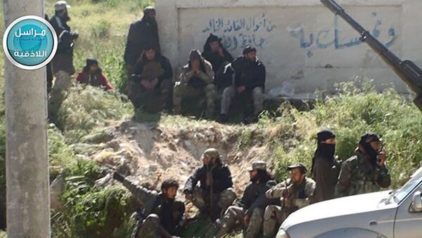 جنگ سوریه: تروریست ها 43 بار مناطق مسکونی را مورد حمله قرار دادند - اسپوتنیک افغانستان  