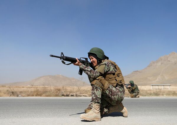 زنان اردوی ملی افغانستان در مرکز تعیلمی - اسپوتنیک افغانستان  