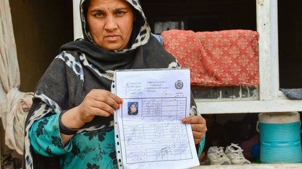 از هر ده زن بی‌جاشده، هشت تن شان تذکره ندارند - اسپوتنیک افغانستان  