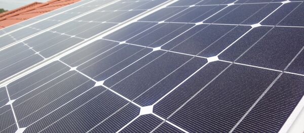 در چین راه ساخته اند که موتر برقی را در حال حرکت چارج میکند - اسپوتنیک افغانستان  