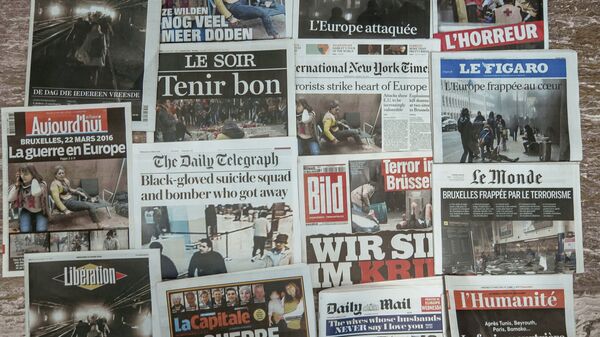 Выборка газет с обложками про теракты в аэропорту Завентем в Бельгии - اسپوتنیک افغانستان  