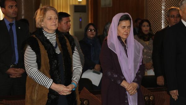 سادات بامیان عکس رولا غنی را آتش زدند - اسپوتنیک افغانستان  