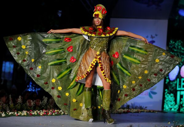 مدل در نمایش Biofashion در کلمبیا - اسپوتنیک افغانستان  