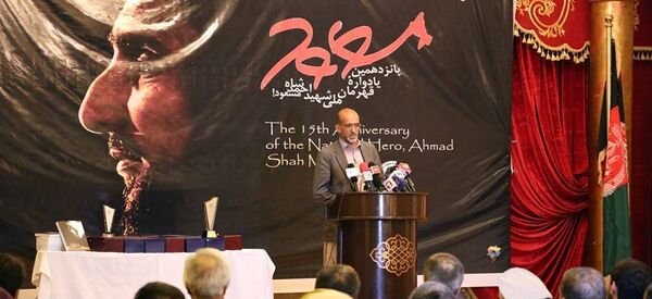 حفیظ منصور: در صورتی که غنی توزیع شناسنامه را متوقف نمیکند عبدالله هم شناسنامه توزیع کند حفیظ منصور: در صورتی که غنی توزیع شناسنامه را متوقف نمیکند عبدالله هم شناسنامه توزیع کند - اسپوتنیک افغانستان